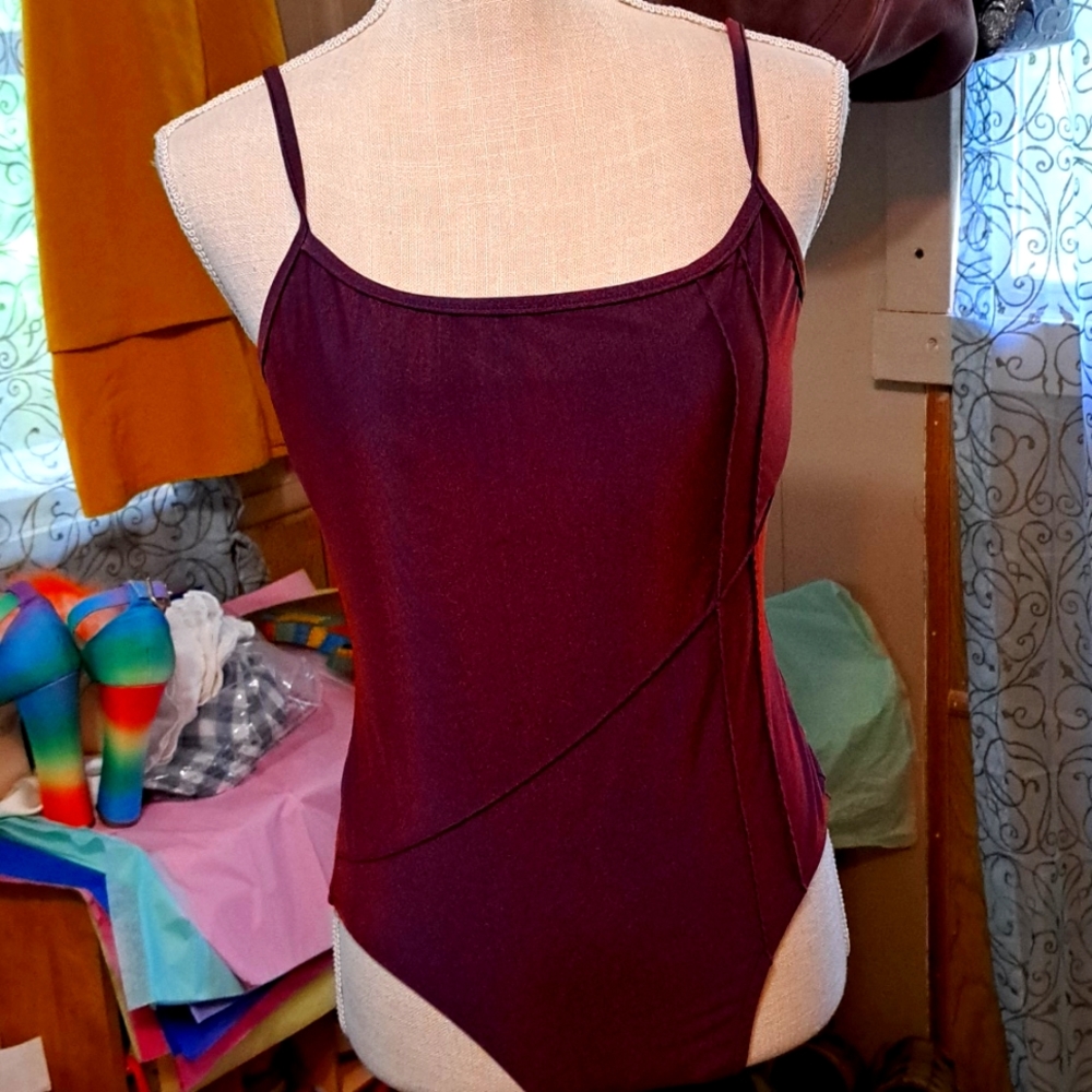 Size 12 Jantzen one piece sarong Included in price